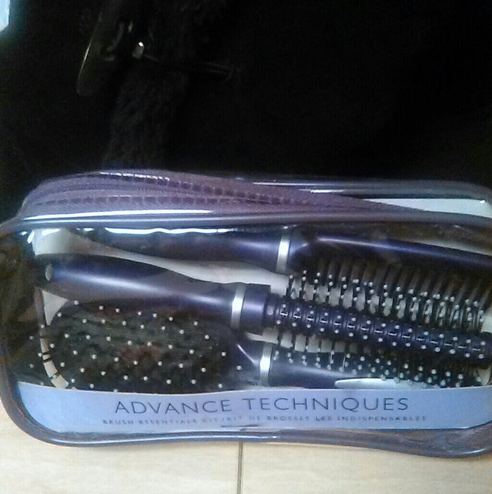 Avon hair care set.